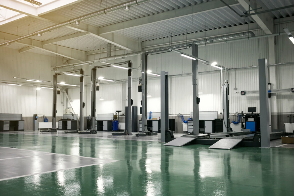 Wartung & UVV aller Hebebühnenarten – effizient & sicher